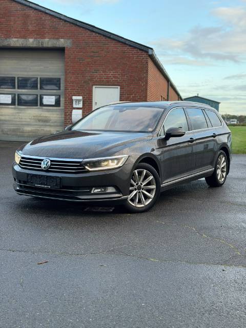 VOLKSWAGEN PASSAT Highline 2.0TDI 190H.P